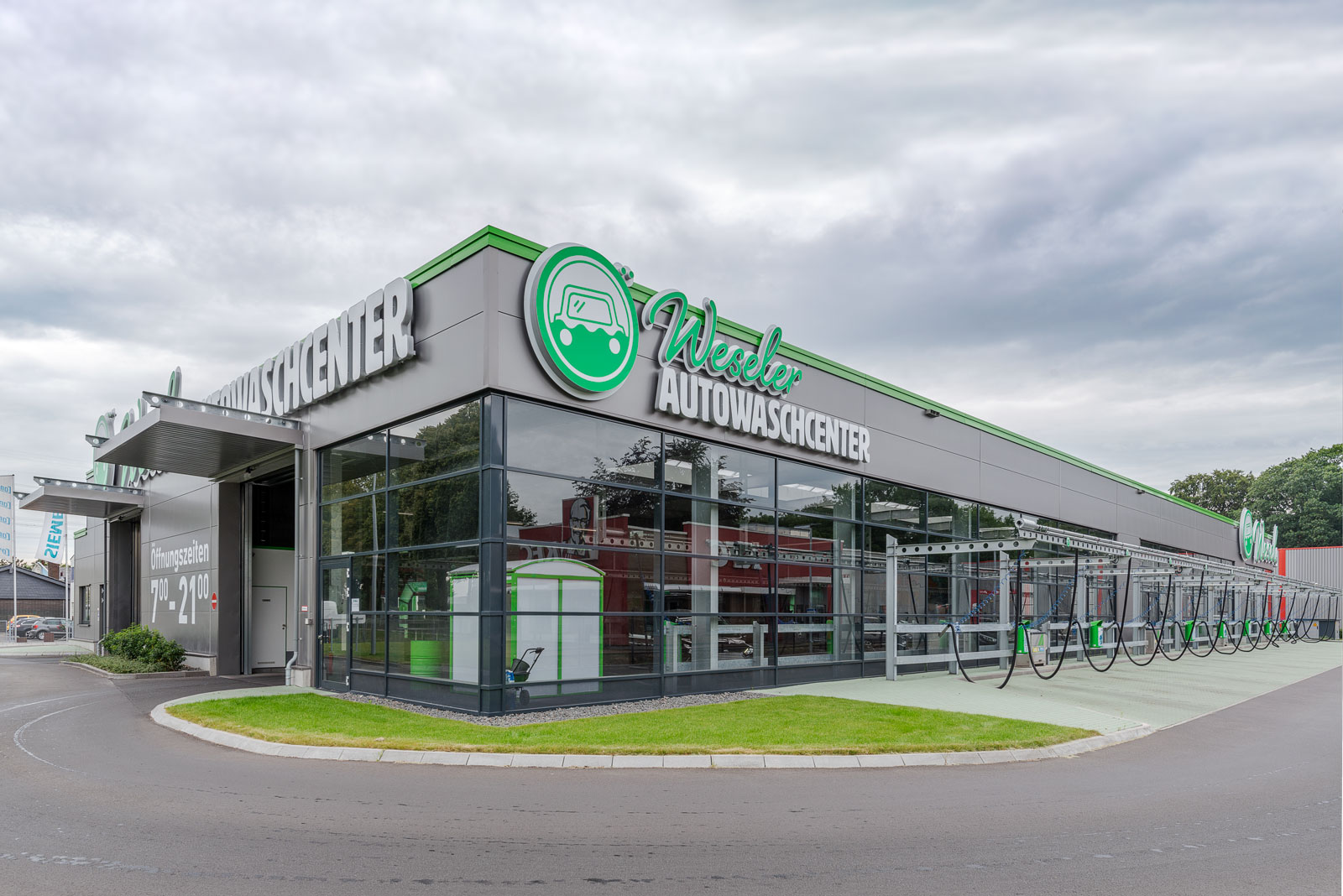 Weseler Autowaschcenter von außen